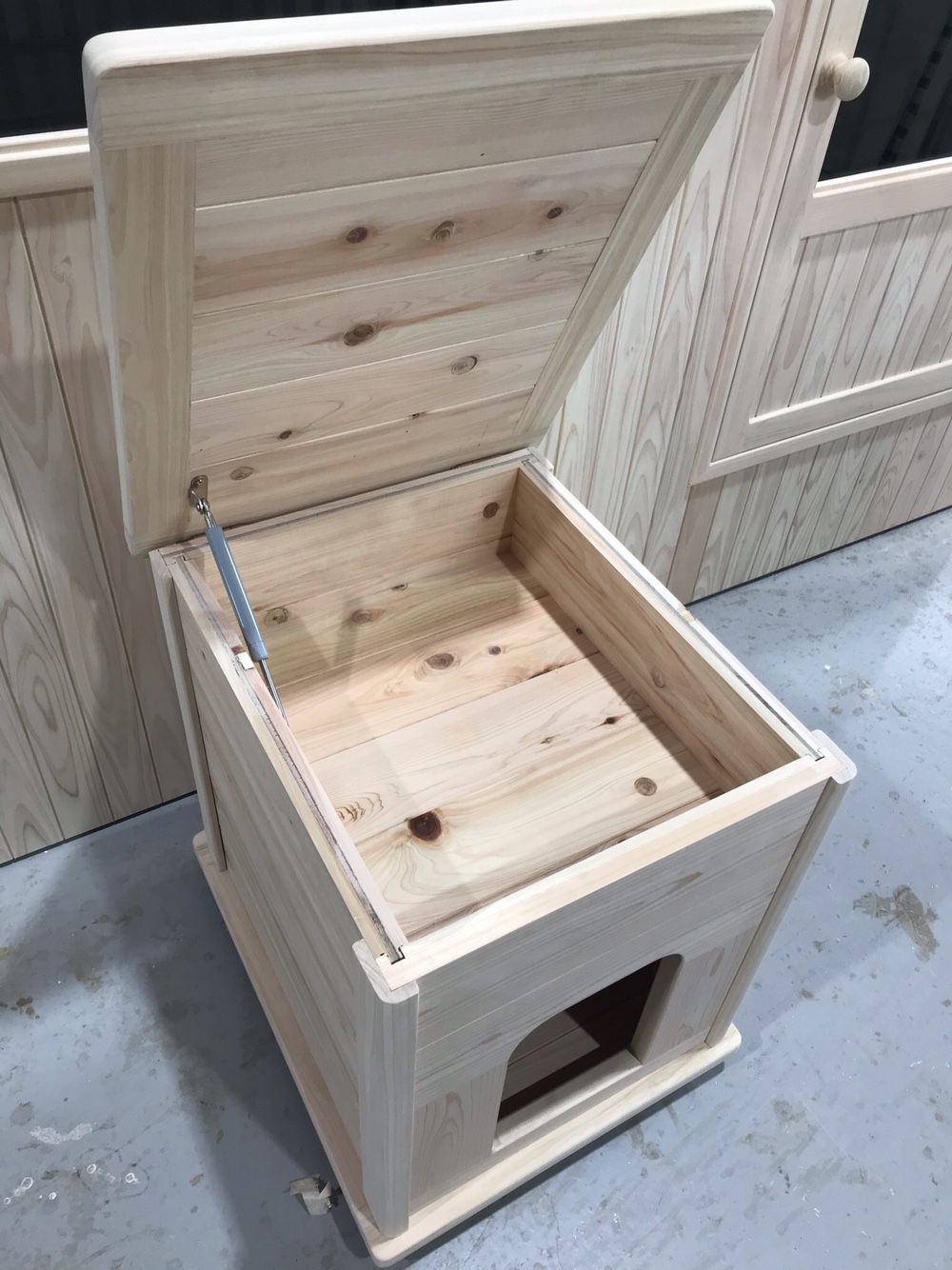 강아지 or 고양이집