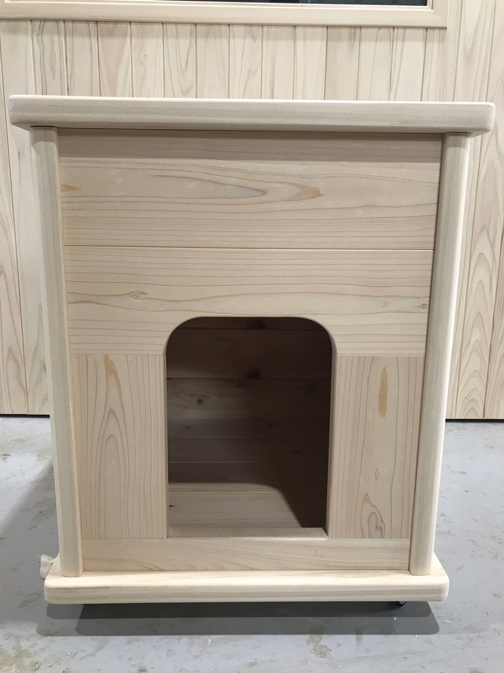 강아지 or 고양이집